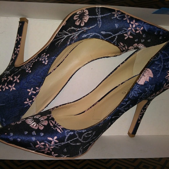 navy blue floral shoes